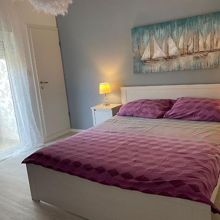 Apartments Mare Banjol ภายนอก รูปภาพ