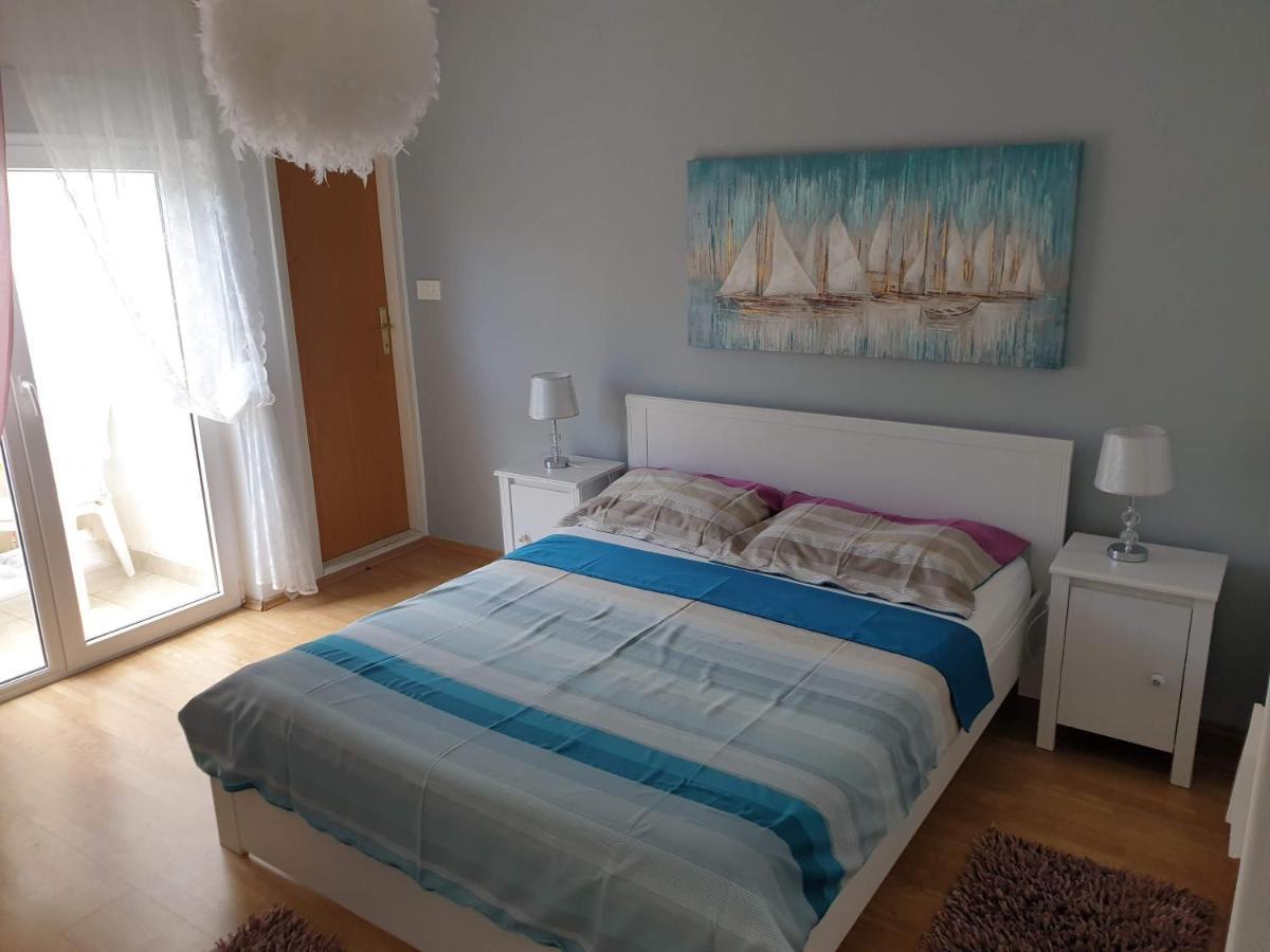 Apartments Mare Banjol ภายนอก รูปภาพ