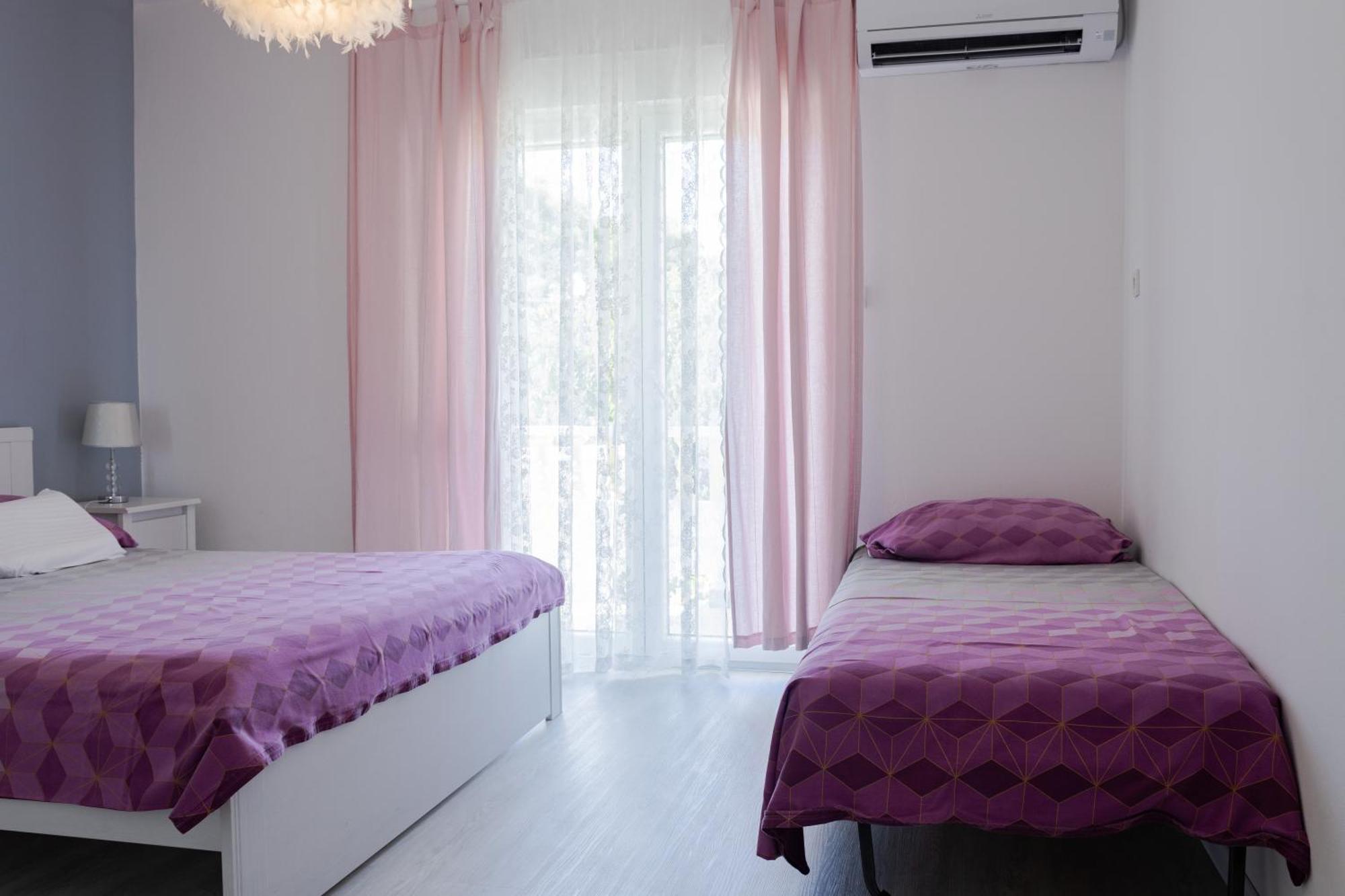 Apartments Mare Banjol ภายนอก รูปภาพ